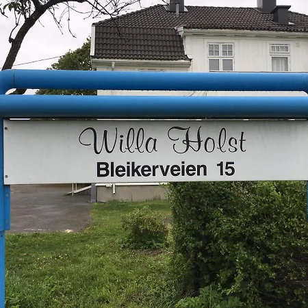 Gjestgiverier Willa Holst 2*